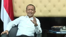 Menteri Bahlil Akan...