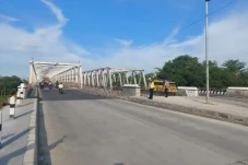 Jembatan Comal di Jalur...