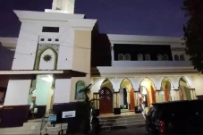 Kisah Renovasi Masjid...