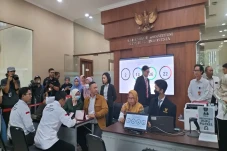 Tim Hukum AMIN Tiba...