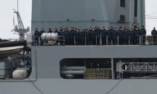 Khawatir Diinvasi Rusia,...