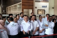 Anies-Imin Gugat Hasil...