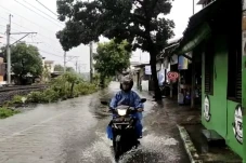 Jakarta Diguyur Hujan,...