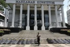 Guru Besar Hukum Tata...