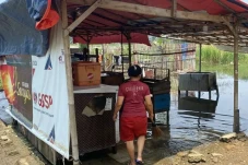 Banjir Surut, Warga...