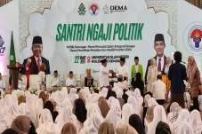 Santri Dinilai Berperan...