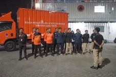 Bantu Korban Gempa,...