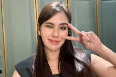 Syahnaz Sadiqah Dirawat...