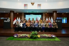 Susunan Direksi dan...