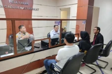 Istri Oknum Polisi Serang...