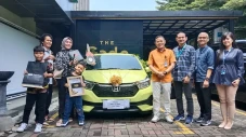 Beli Emas Bonus Mobil,...
