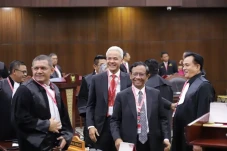 Mahfud MD: Berani Apa...