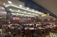 KPU Pertanyakan Anies-Cak...