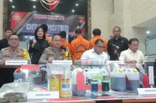 Polri Tetapkan 5 Tersangka...