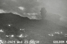 Gunung Marapi Erupsi...