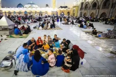 Ramadan di Negeri Minoritas...