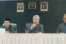 Todung Mulya Lubis:...