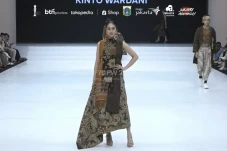 Tips Padu Padan Batik...