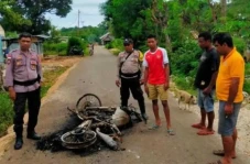 Menolak Tenggak Miras,...