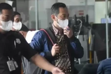 Mantan Kepala Bea Cukai...