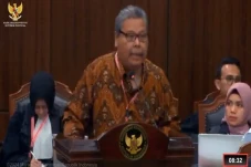 Ahli Ilmu Pemerintahan:...
