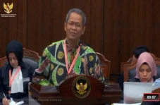 Ahli Hukum Administrasi...