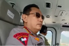 Kapolri Naik Heli Bareng...