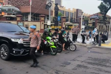 Propam Polri Bareng...