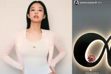 Jennie Pamerkan Merchandise...