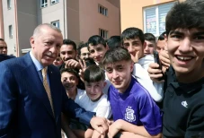 Istanbul Direbut Oposisi,...