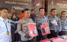 Tersangka Pemasok Sabu-sabu...