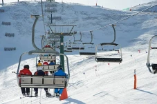 5 Destinasi Wisata Ski...