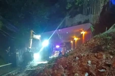 Alat Berat Dikerahkan...