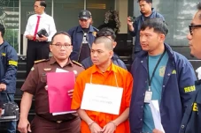 Polisi Limpahkan Berkas...