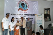 MNC Peduli Serahkan...
