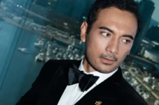 Ario Bayu Resmi Jabat...