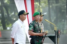 Pimpin Apel Operasi...