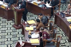 Suhartoyo Tegur Ketua...