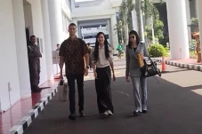 Sandra Dewi Dicecar...