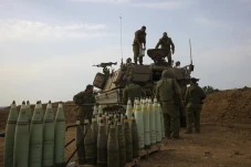 Israel Perkuat Pertahanan...