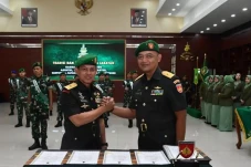 Profil Mayjen TNI Ujang...