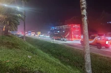 Jelang One Way, Tol...