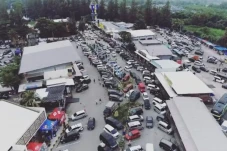 Pengunjung Rest Area...