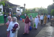 Jemaah Aolia di Panggang...