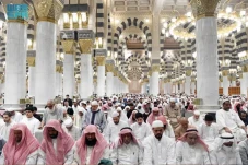 Masjid Nabawi Dikunjungi...