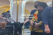 Viral! Para Wanita Mengantre...
