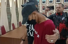 Pelaku Penembakan Mapolda...