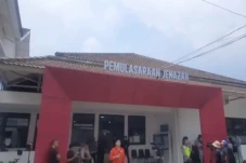 13 Kantong Jenazah Kecelakaan...
