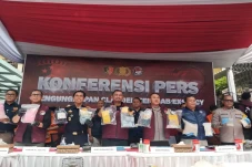 Bahan Kimia Pembuat...