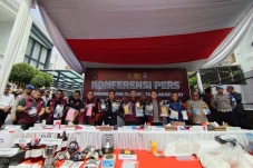 Fredy Pratama Kendalikan...